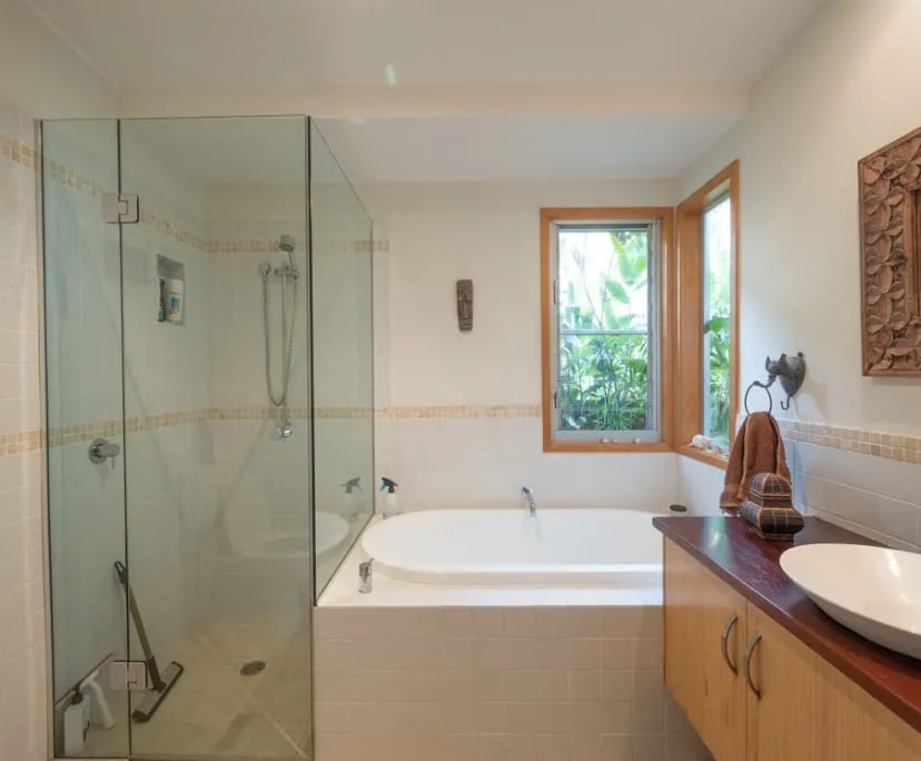 $375, Share-house, 3 bathrooms, Ocean Shores NSW 2483