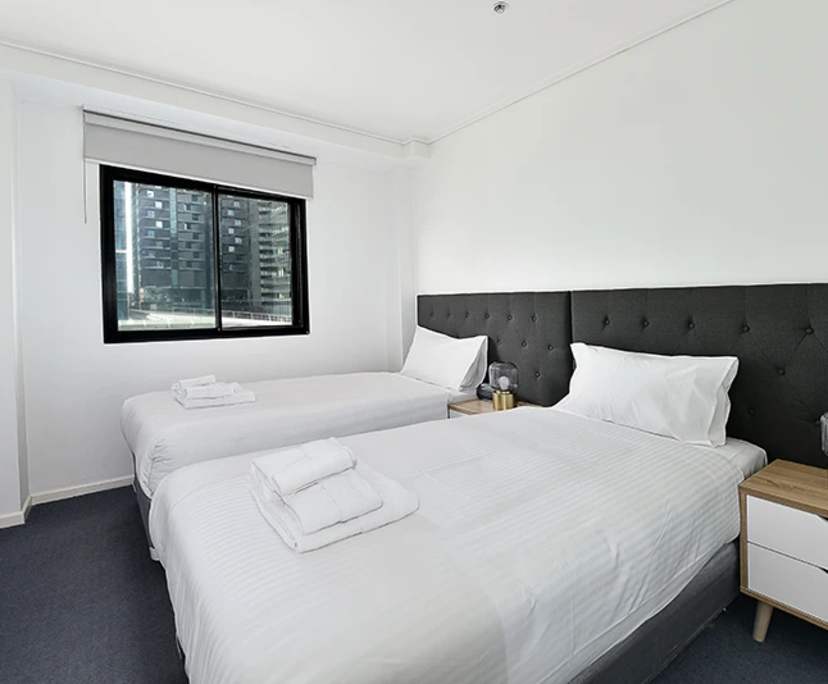 $1,025, Whole-property, 2 bathrooms, Melbourne VIC 3000