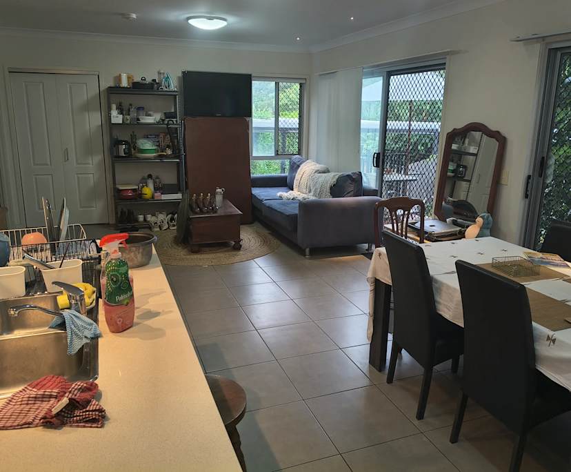 $200, Share-house, 4 bathrooms, Taringa QLD 4068