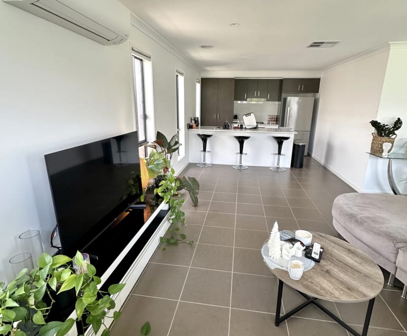 $250, Share-house, 4 bathrooms, Fraser Rise VIC 3336