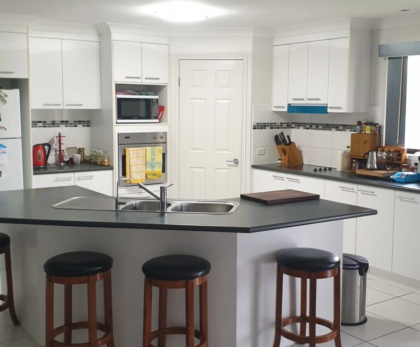 Room for Rent in Gaven, Gold Coast 325, Furnished...