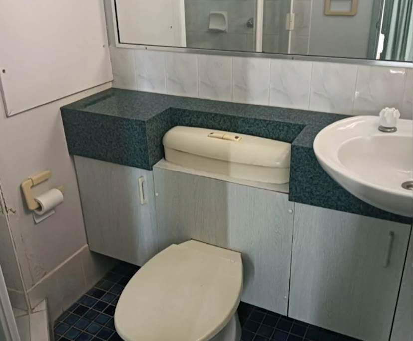 Furnished room with own bathroom