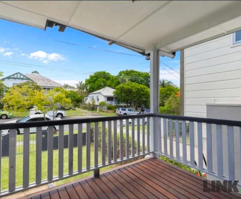 $330, Share-house, 3 bathrooms, Norman Park QLD 4170