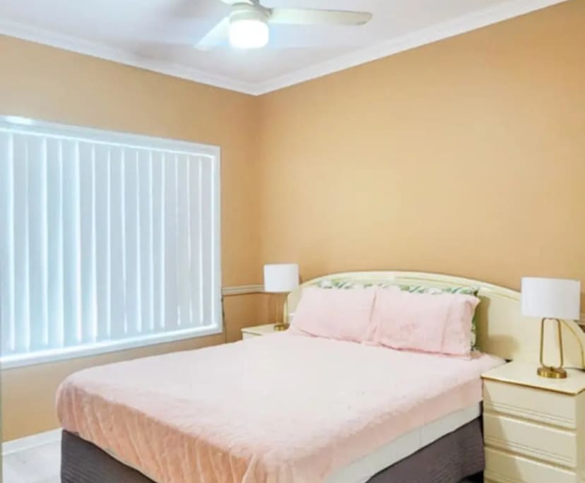 Room in a share house