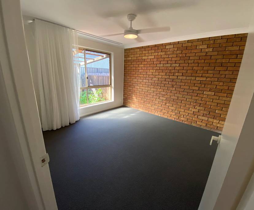 $350, Flatshare, 2 bathrooms, Banora Point NSW 2486