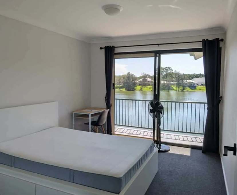 Furnished room in a share house