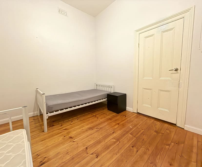 Furnished room with own bathroom