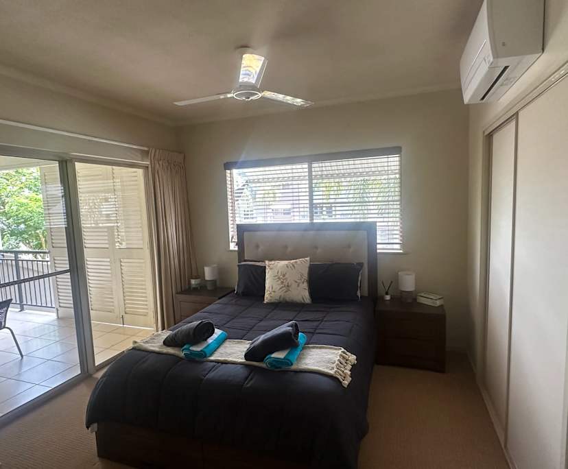 Furnished room with ensuite in a flatshare