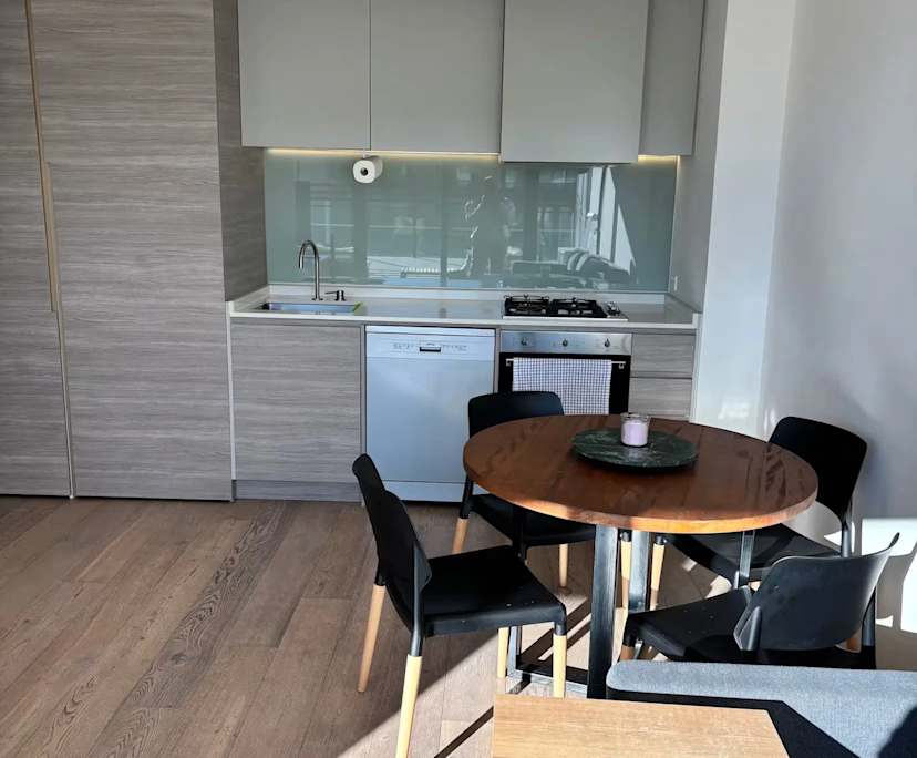 Furnished room in a flatshare