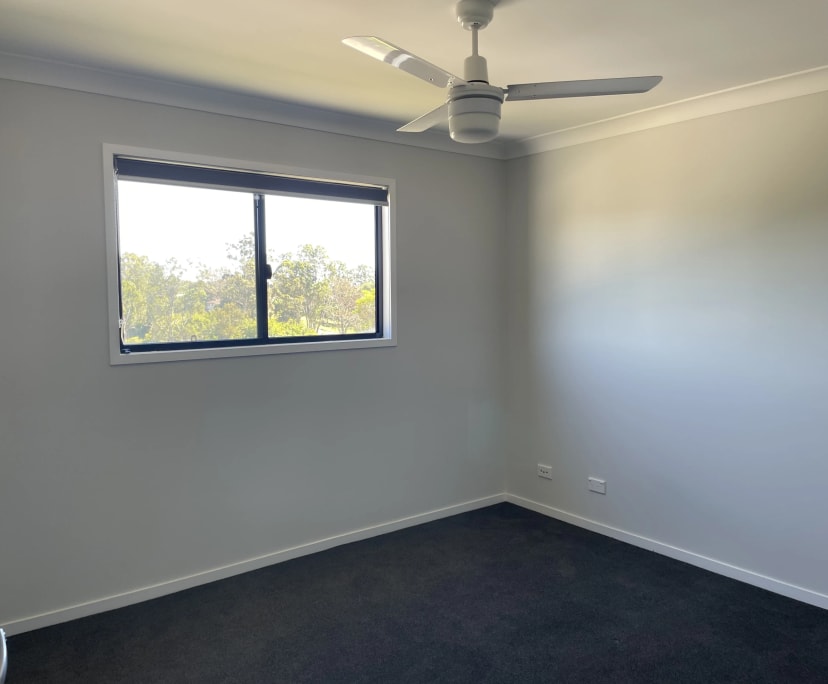 $300, Share-house, 3 bathrooms, Waterford QLD 4133