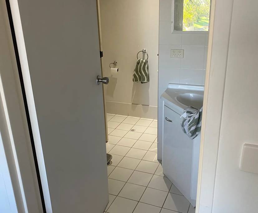 $500, Share-house, 2 bathrooms, Broadbeach Waters QLD 4218