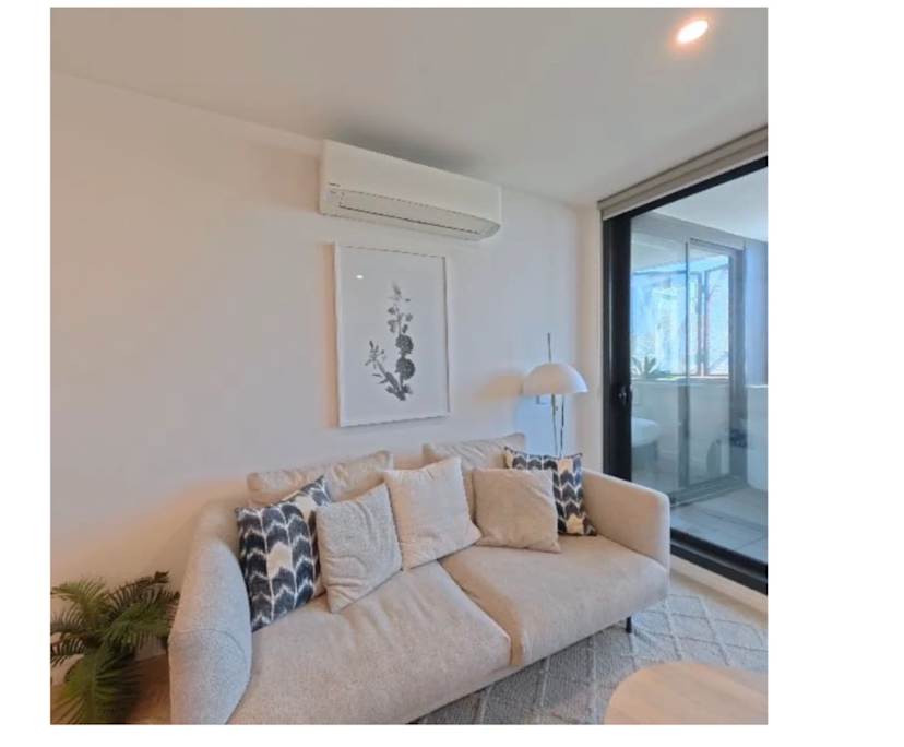 Furnished room with ensuite in a flatshare