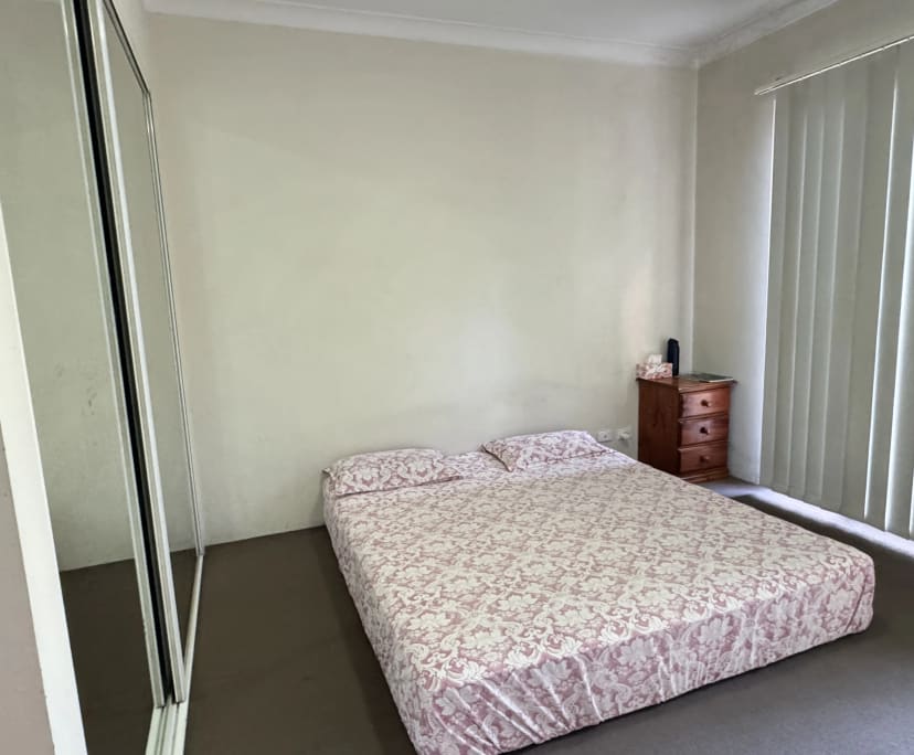 Furnished room with ensuite in a flatshare