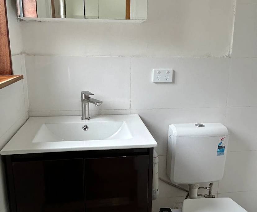$390, Granny-flat, 1 bathroom, Oakleigh VIC 3166
