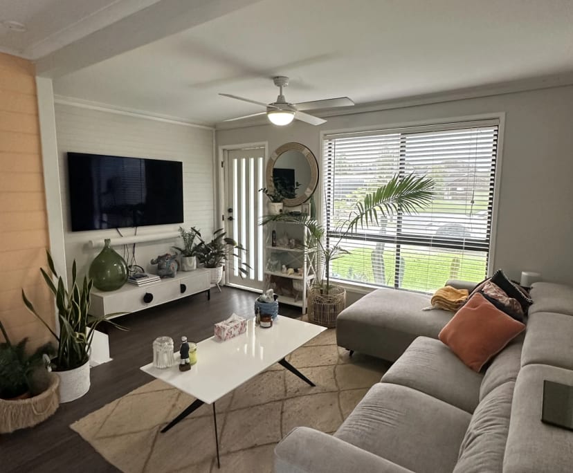 Unfurnished room in a share house