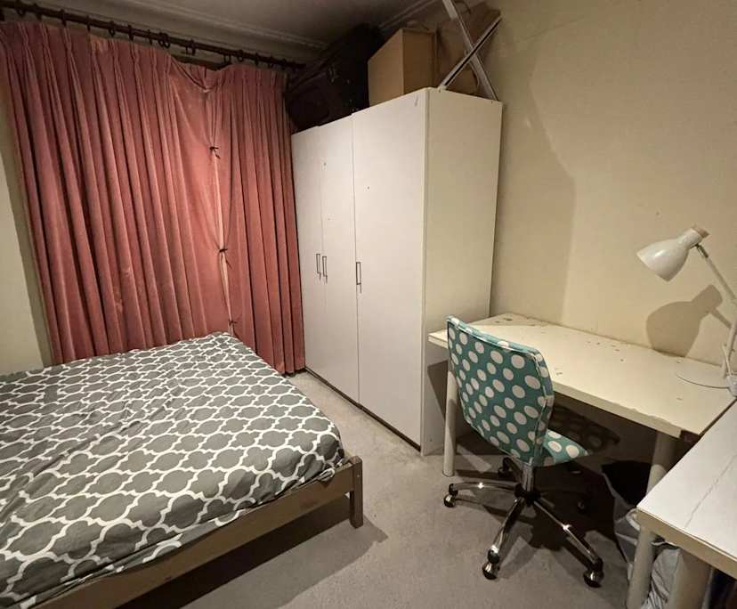 Furnished room in a share house