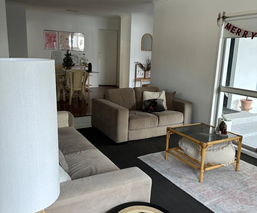 $305, Share-house, 3 bathrooms, Mermaid Waters QLD 4218