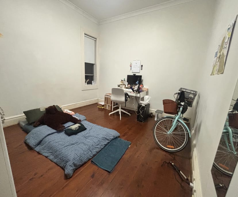 Furnished room in a share house