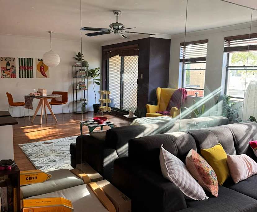 Furnished room in a flatshare