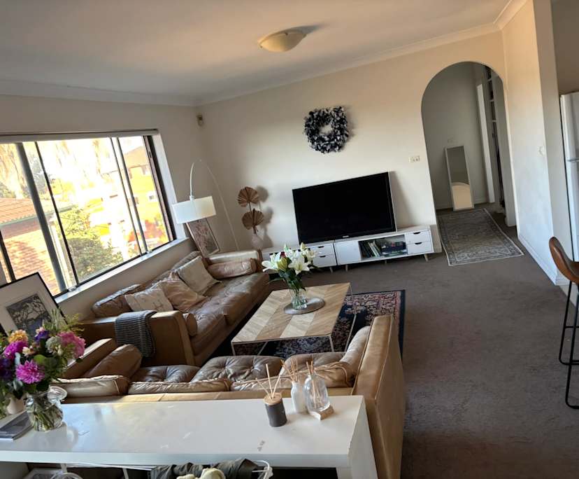 Furnished room in a flatshare