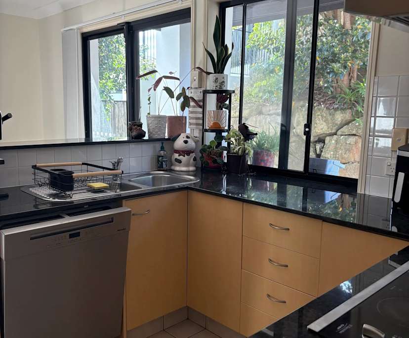 $350, Share-house, 3 bathrooms, Merrimac QLD 4226