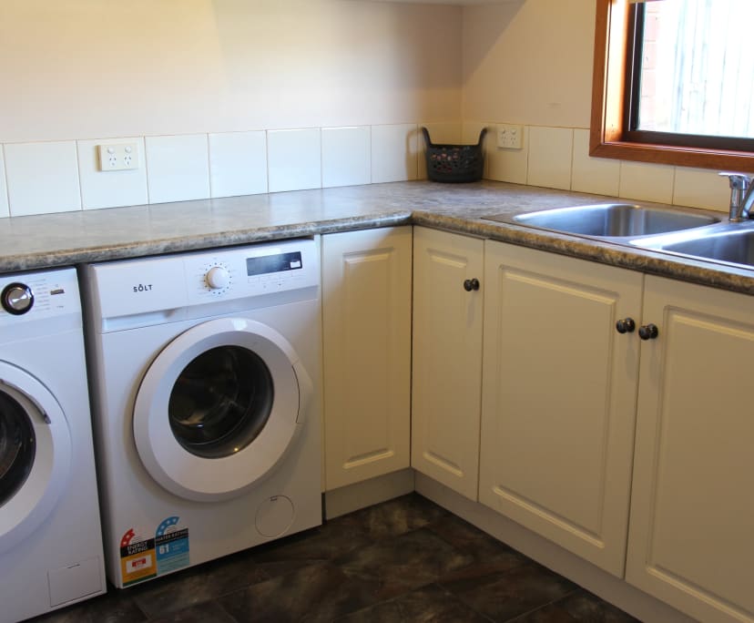 Room for Rent in Warrnambool, VIC 280, Furnished,...