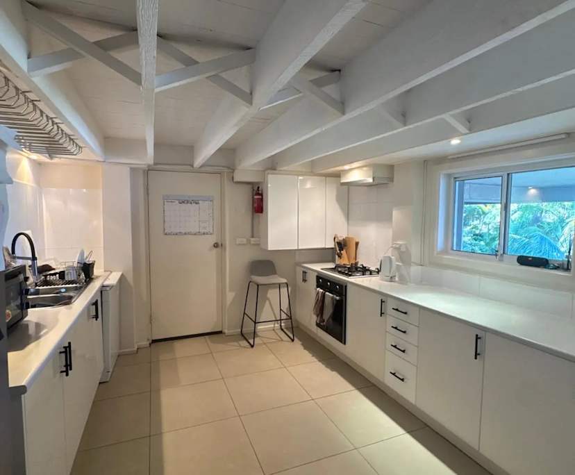 $800, 1-bed, 1 bathroom, Clontarf NSW 2093