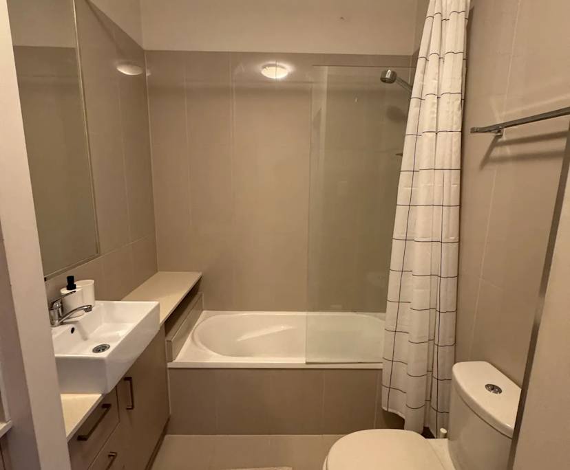 $350, Flatshare, 2 bathrooms, East Brisbane QLD 4169