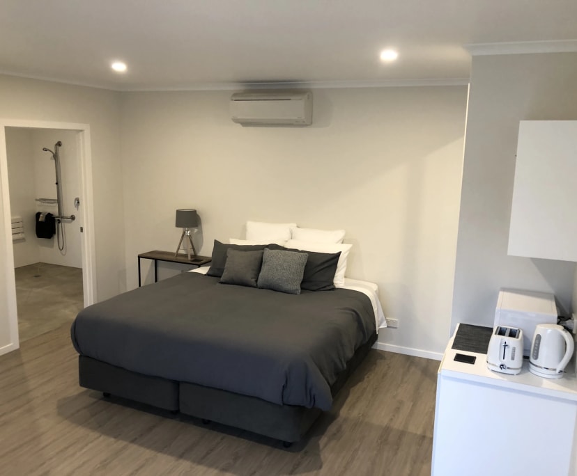Unfurnished room with ensuite in a flatshare