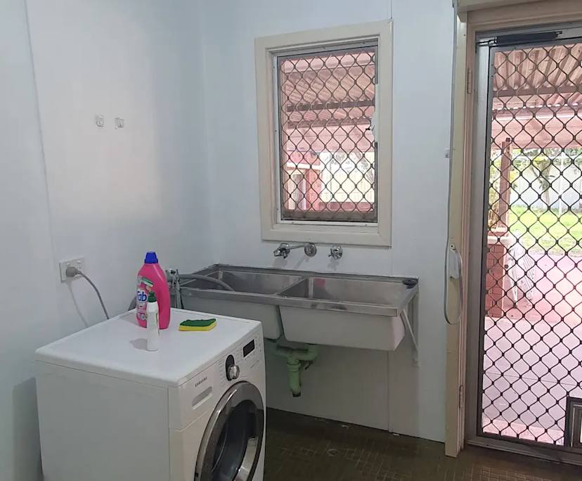 $250, Share-house, 4 bathrooms, Forrestfield WA 6058