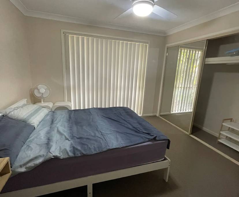 Furnished room with ensuite in a flatshare