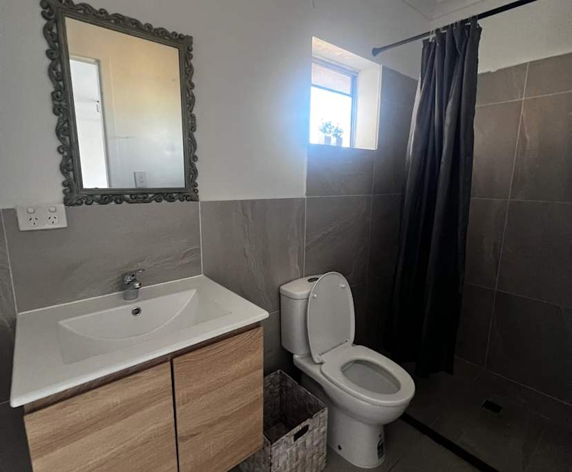 Whole property with 2 rooms for rent