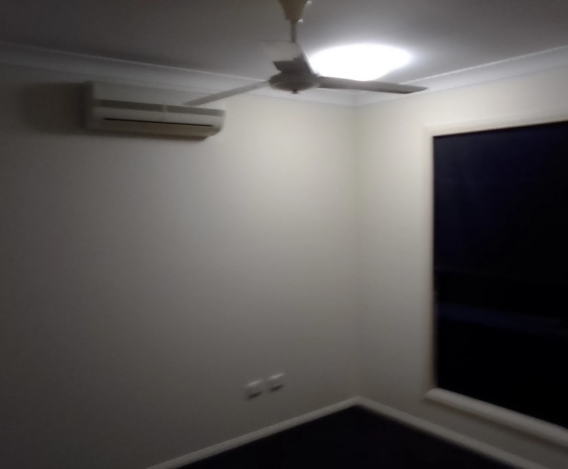 Room for Rent in Bushland Beach, Townsville 200,