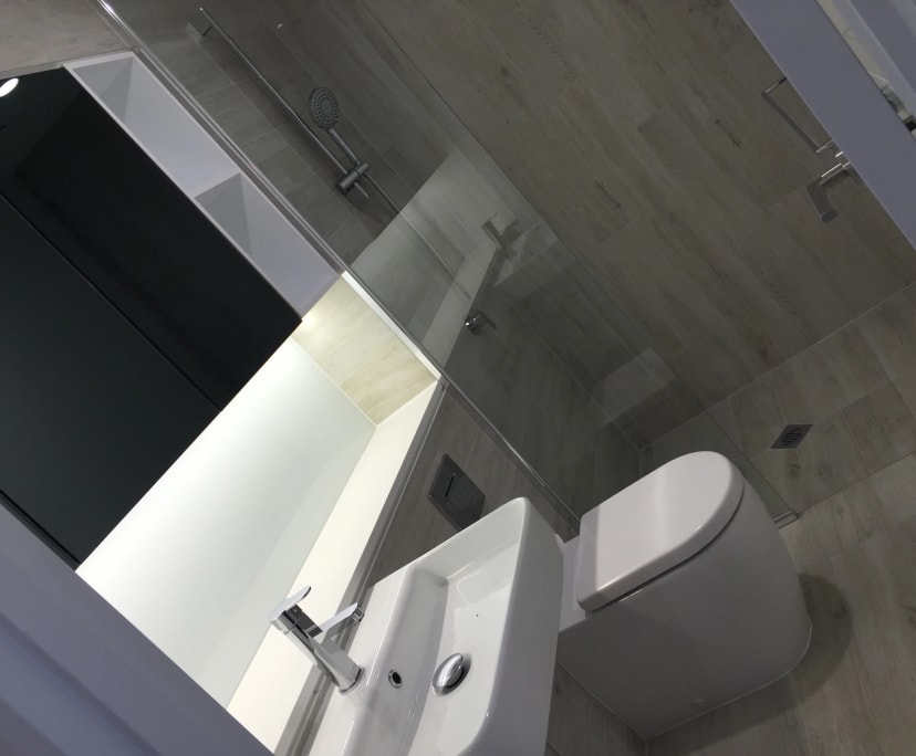 Furnished room with own bathroom