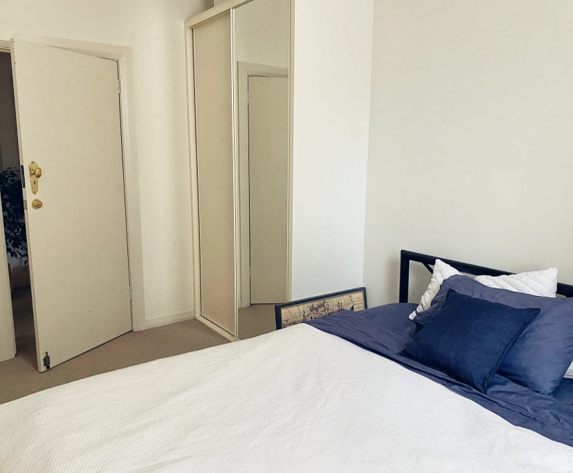 Furnished room in a flatshare