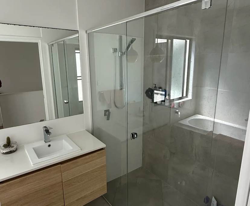 Unfurnished room in a share house