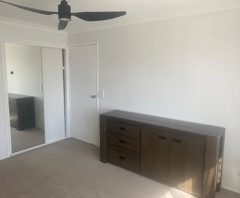$300, Student-accommodation, 3 bathrooms, Zillmere QLD 4034