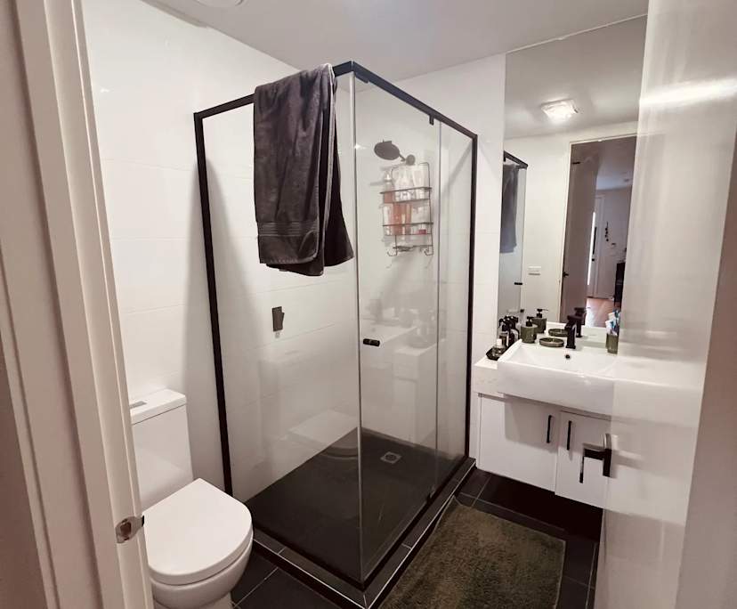 Whole property with 2 rooms for rent