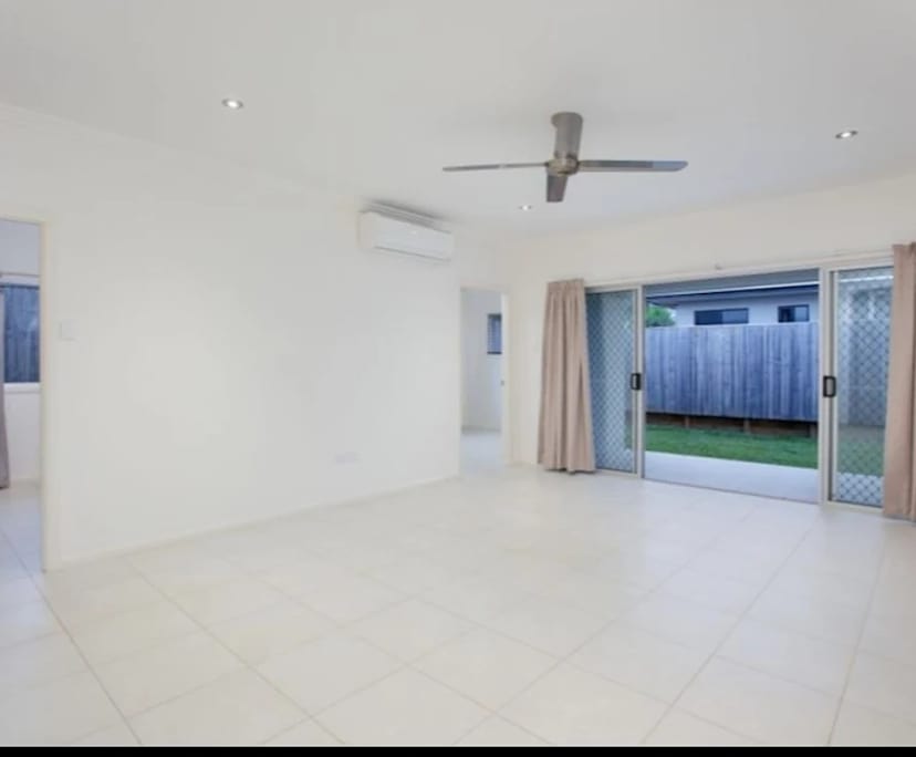 $1,000, Whole-property, 4 bathrooms, Redlynch QLD 4870