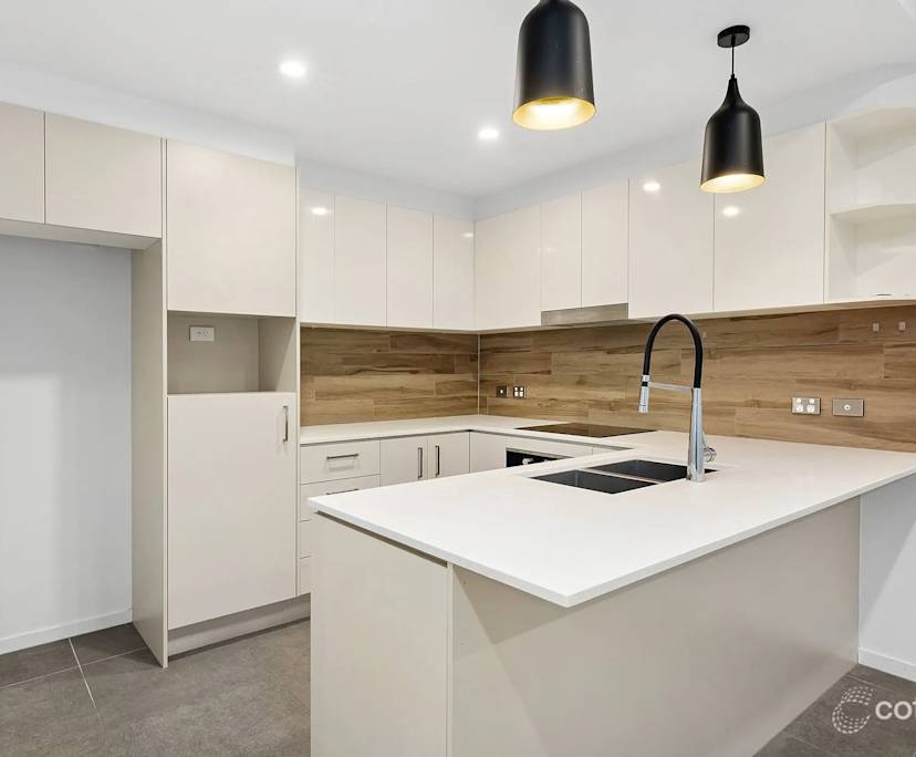 Unfurnished room with own bathroom