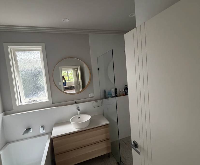 Room in a share house