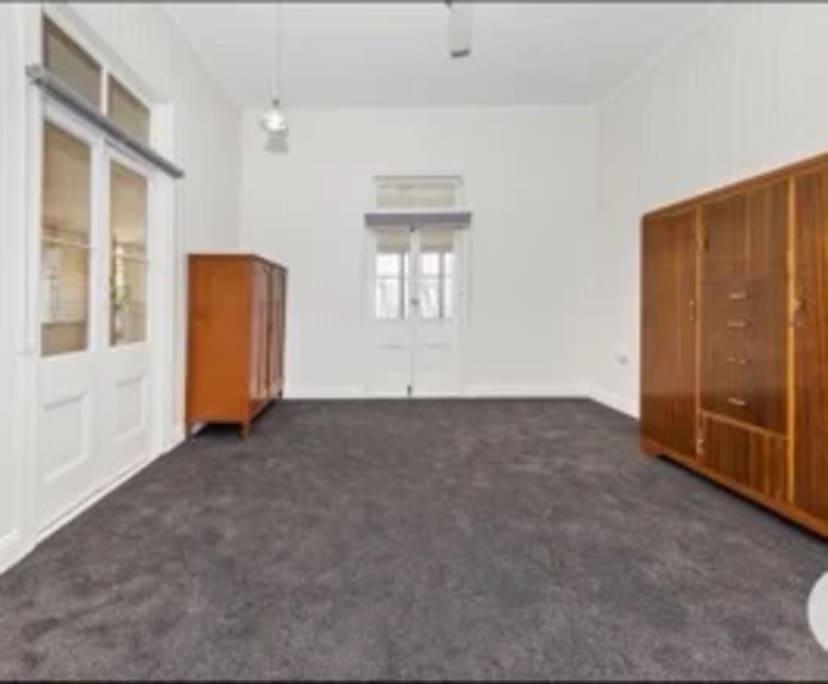 $250, Share-house, 3 bathrooms, Indooroopilly QLD 4068