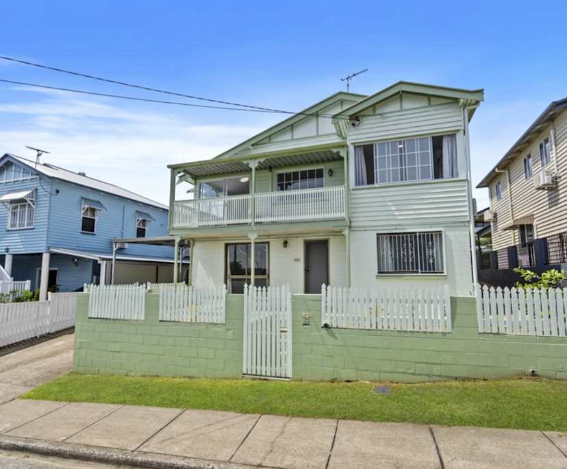 Room in a share house