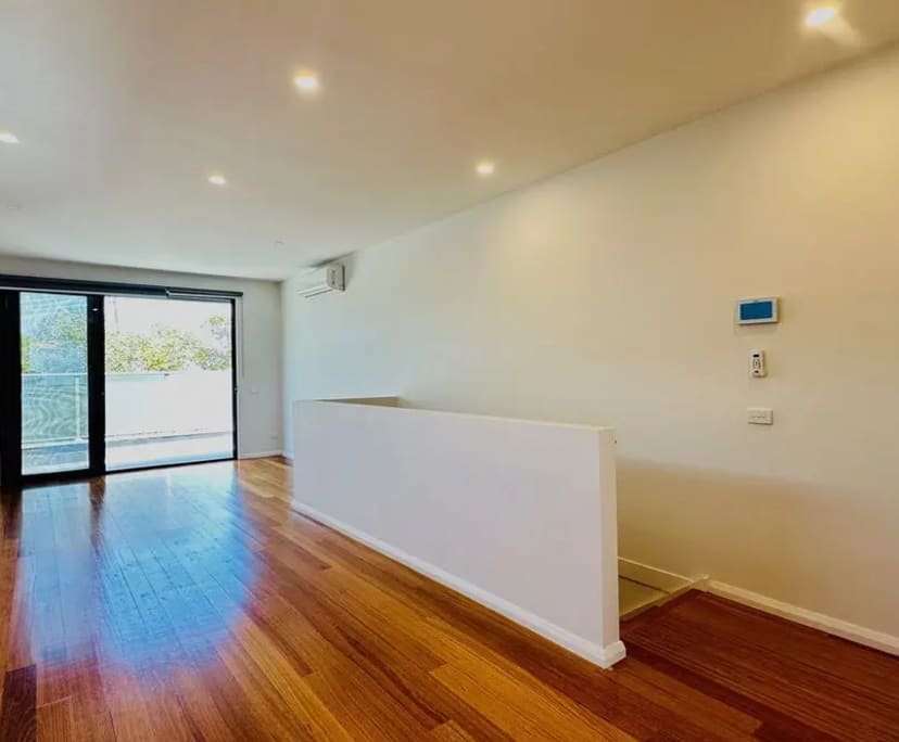 Room for Rent in Thornbury, Melbourne 302, Unfurn...