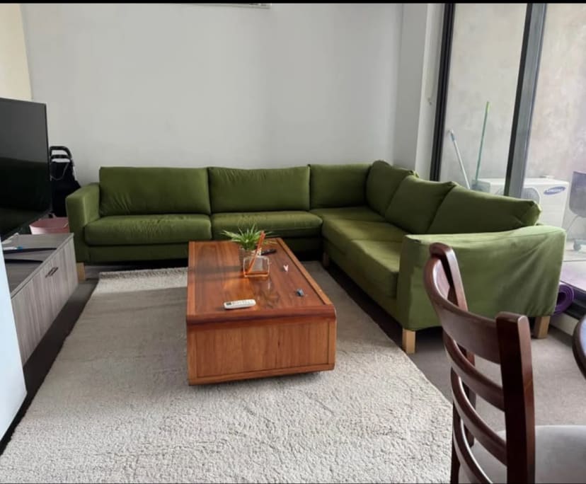 Furnished room with ensuite in a flatshare