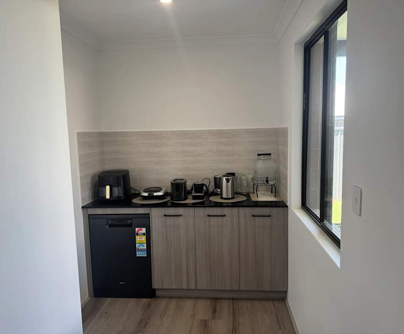 $300, Share-house, 3 bathrooms, Hilbert WA 6112