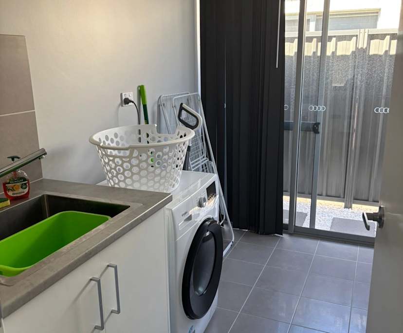 $300, Share-house, 4 bathrooms, Yangebup WA 6164