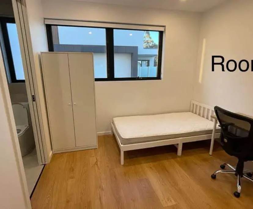 Furnished room with ensuite in a share house