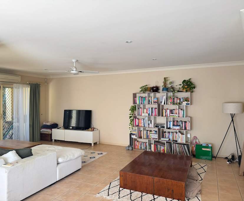 Unfurnished room in a share house