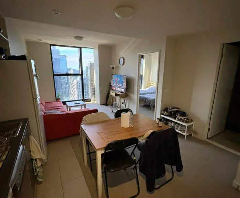 Furnished room with ensuite in a flatshare